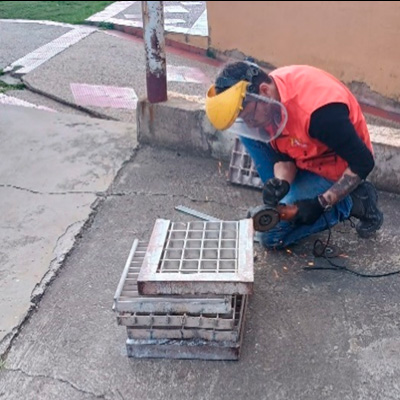 ORNAMENTACIÓN FABRICACIÓN DE REJILLAS CARCAMOS